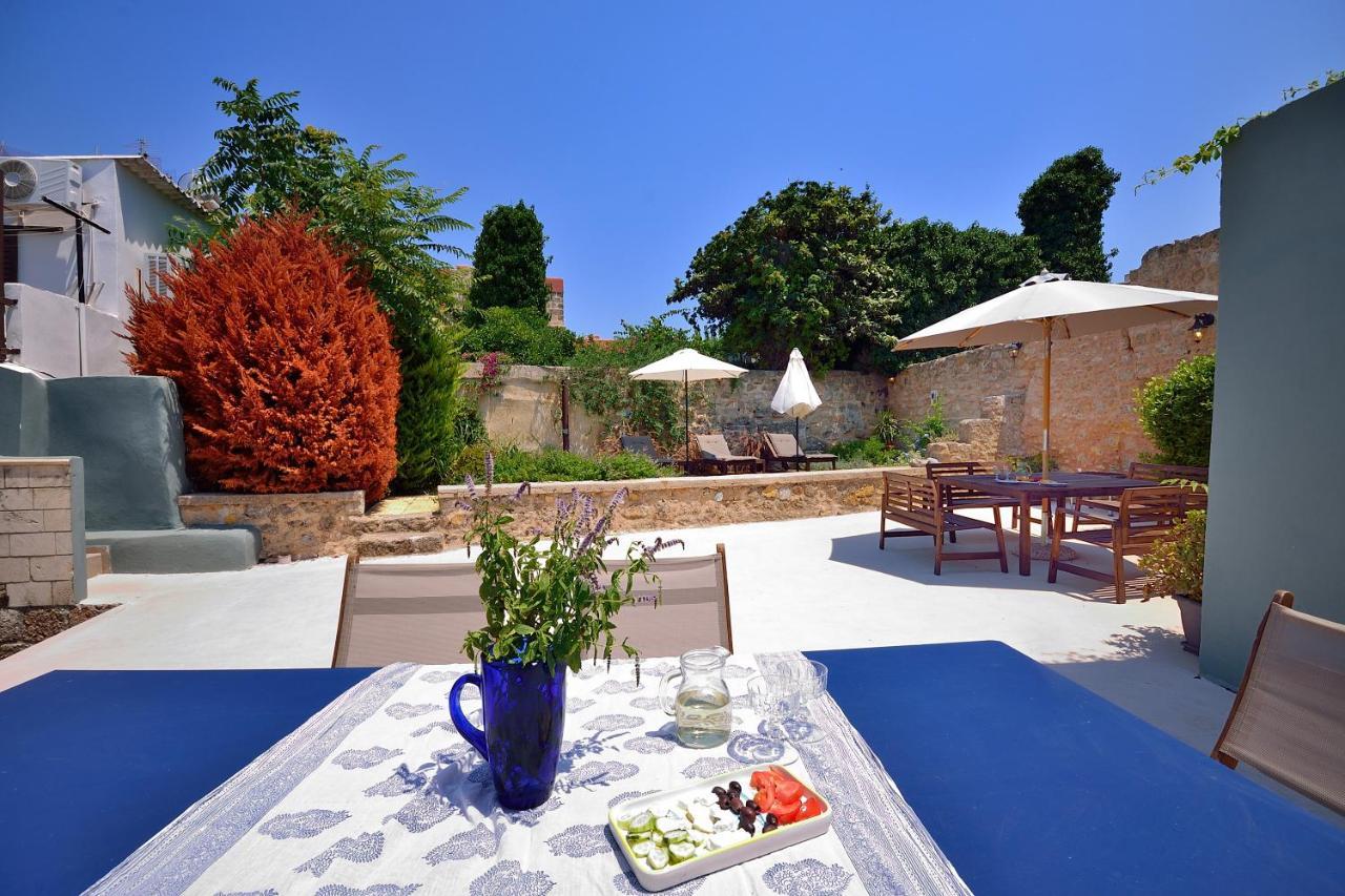 Villa Leon - House In Medieval Town With Spacious Courtyard