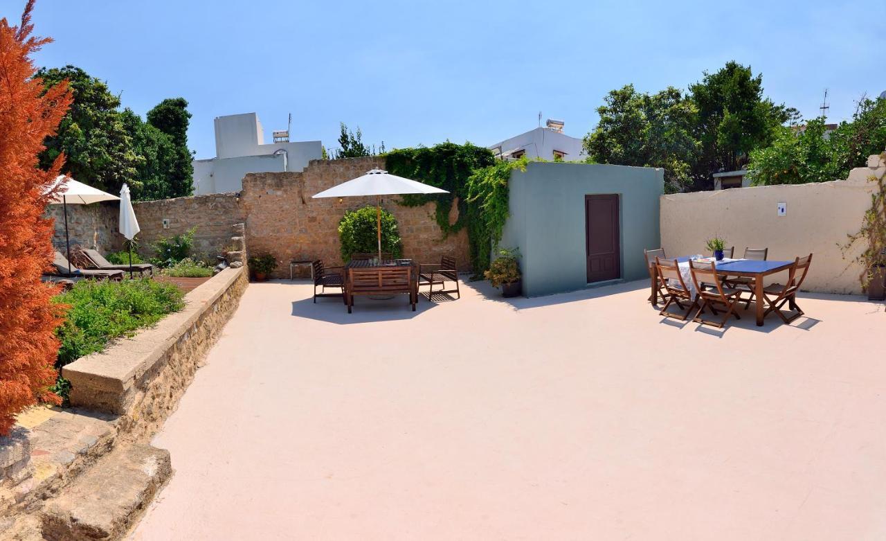 Villa Leon - House In Medieval Town With Spacious Courtyard