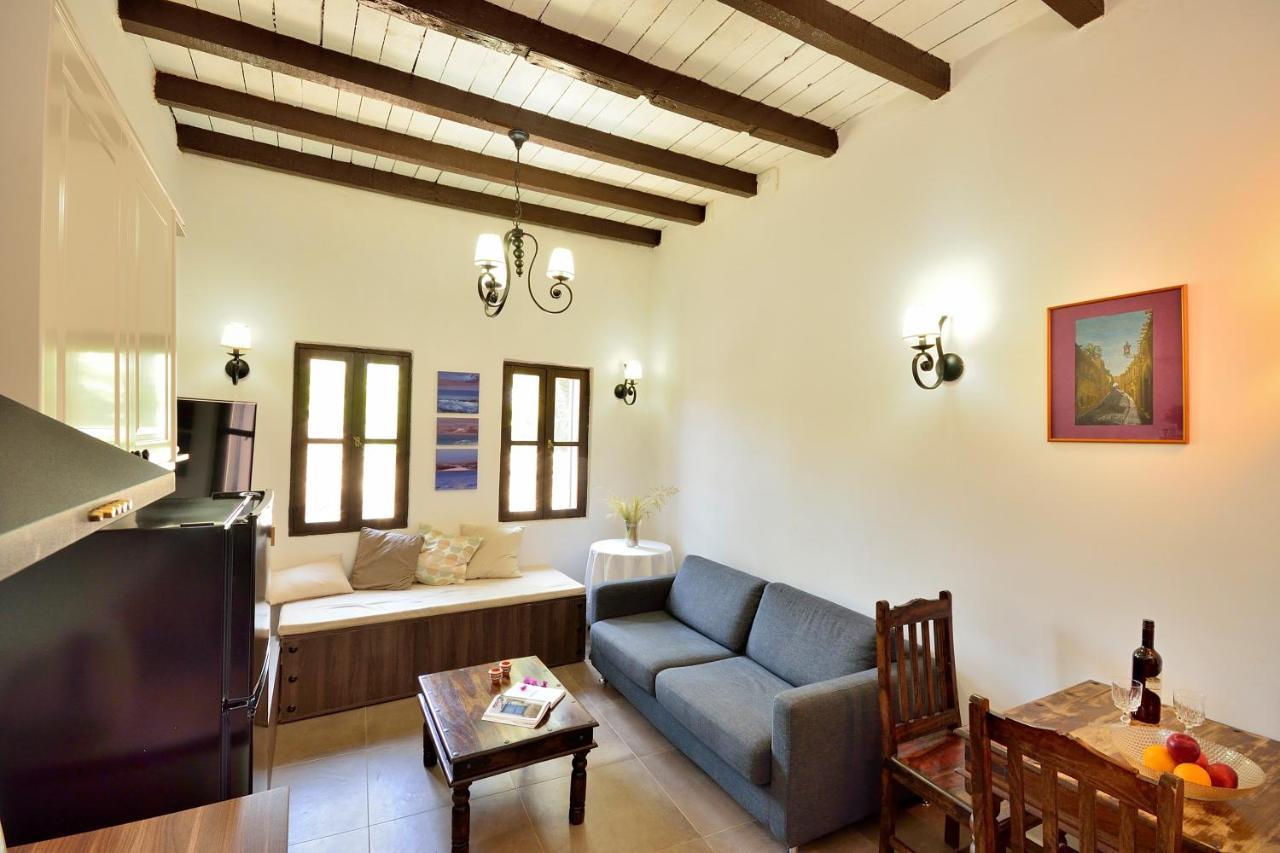 Leon - House In Medieval Town With Spacious Courtyard Rhodes City