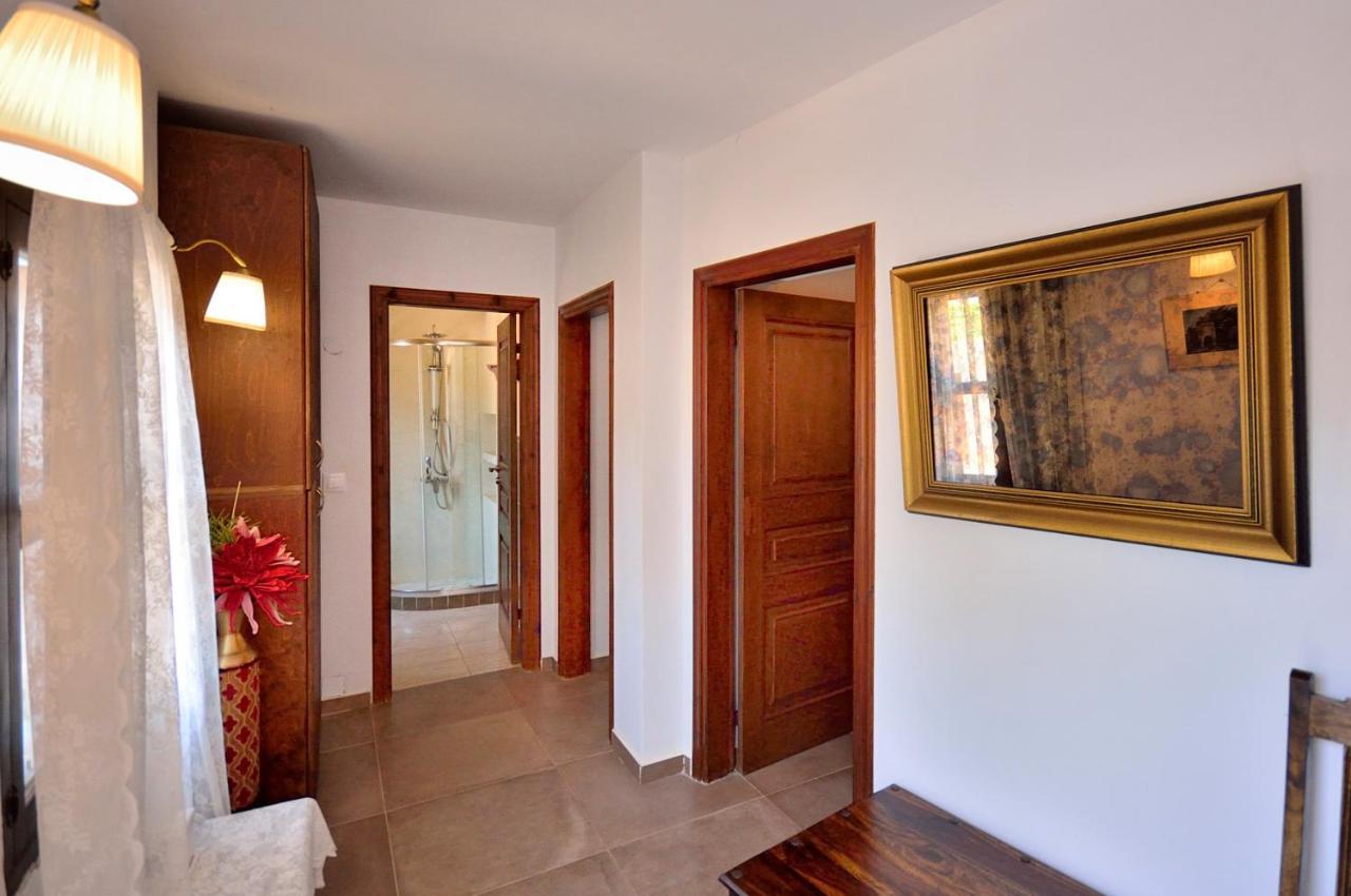 Leon - House In Medieval Town With Spacious Courtyard Villa *